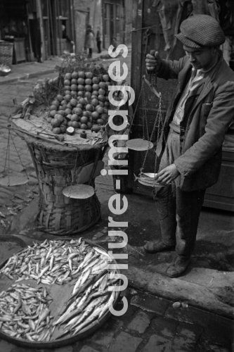 Türkei, Istanbul, Fischer, Fischereihafen. Aus