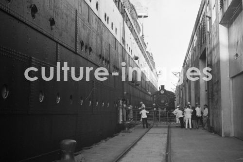 Panama, Kanal, Landschaft, Schiff, Schiffsseite.