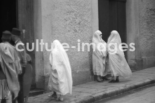 Algerien, Algier, Strassenszene. Aus der