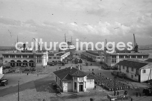 Algerien, Algier, Hafen. Aus der