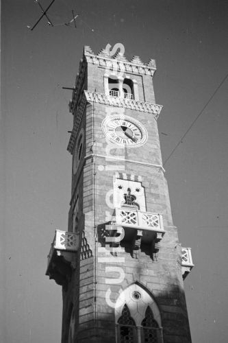 Libanon, Kirchturm mit Kirchturmuhr, Beirut,