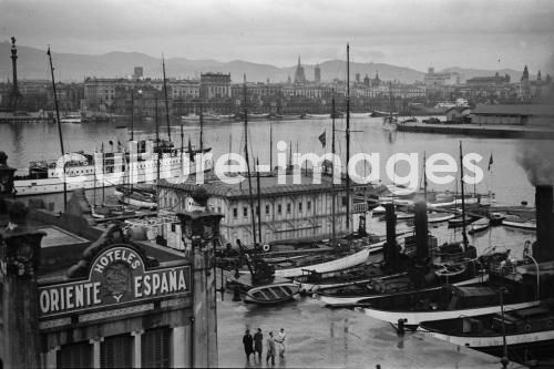 Spanien, Barcelona, Katalonien, Hafen, Hafeneinfahrt.