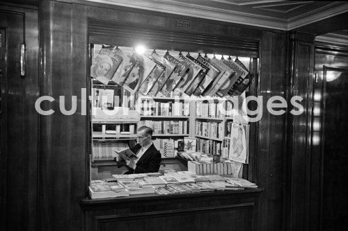 Kiosk, Schiffskiosk, Zeitschriftenkiosk auf der