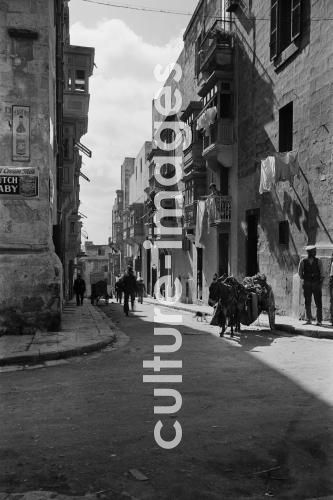 Malta, Valletta, Strassenszene. Aus der