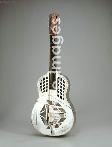 Resonator guitar (Tricone model)