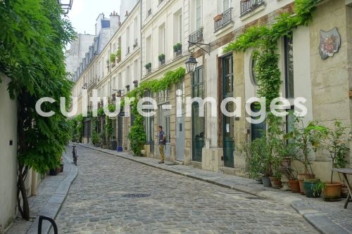 Paris, Cour Damoye