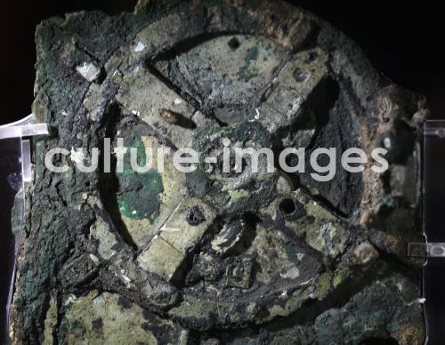 The Antikythera mechanism