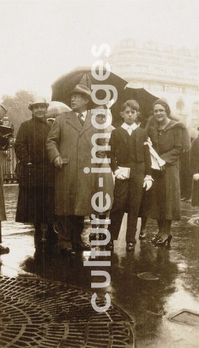 Unbekannter Fotograf, Gertrude Stein, Pablo Picasso, Olga Khokhlova und Paulo, Paris