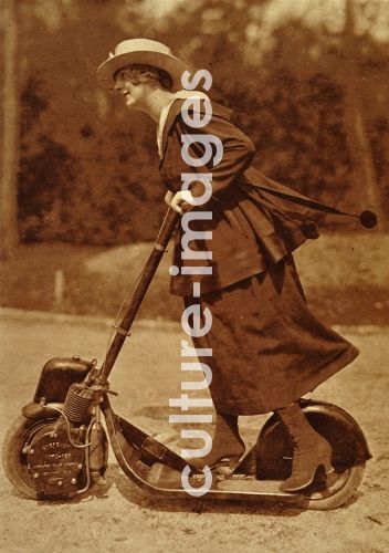 Unbekannter Fotograf, Femina