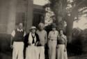 Unbekannter Fotograf, Von links nach rechts: Robert Oppenheimer, Elsa und Albert Einstein, Margarita Konenkova, Adoptivtochter der Einsteins Margot