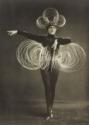 Unbekannter Fotograf, Das Triadische Ballett von Oskar Schlemmer