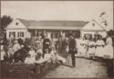 Unbekannter Fotograf, Pjotr Tschaikowski (1840-1893) mit der Dawydow-Familie im Landgut Kamenka